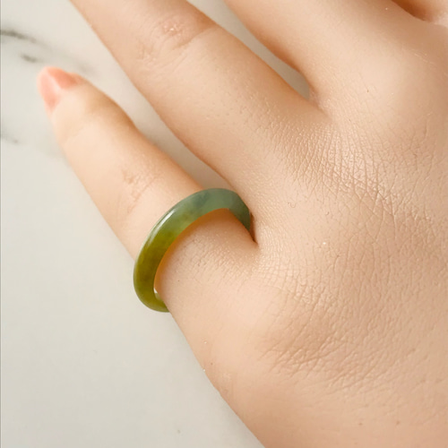RY-008］ ジェイド JADE ヒスイ 本翡翠 くりぬき リング 天然石