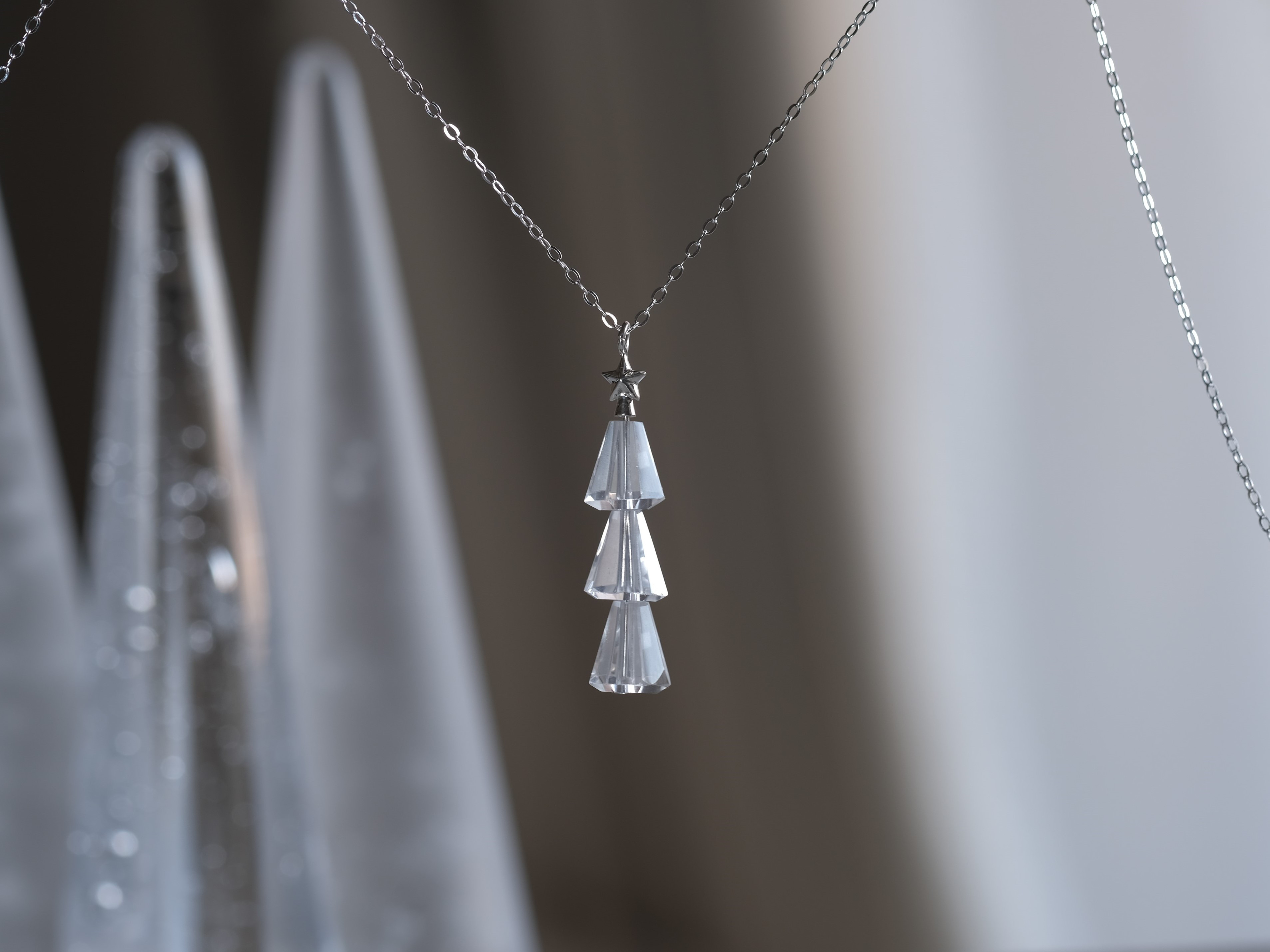 ピアス+ネックレスセット Tiny tree set　ツリーネックレス　星　クォーツ　クリスマスツリー｜詳細画像