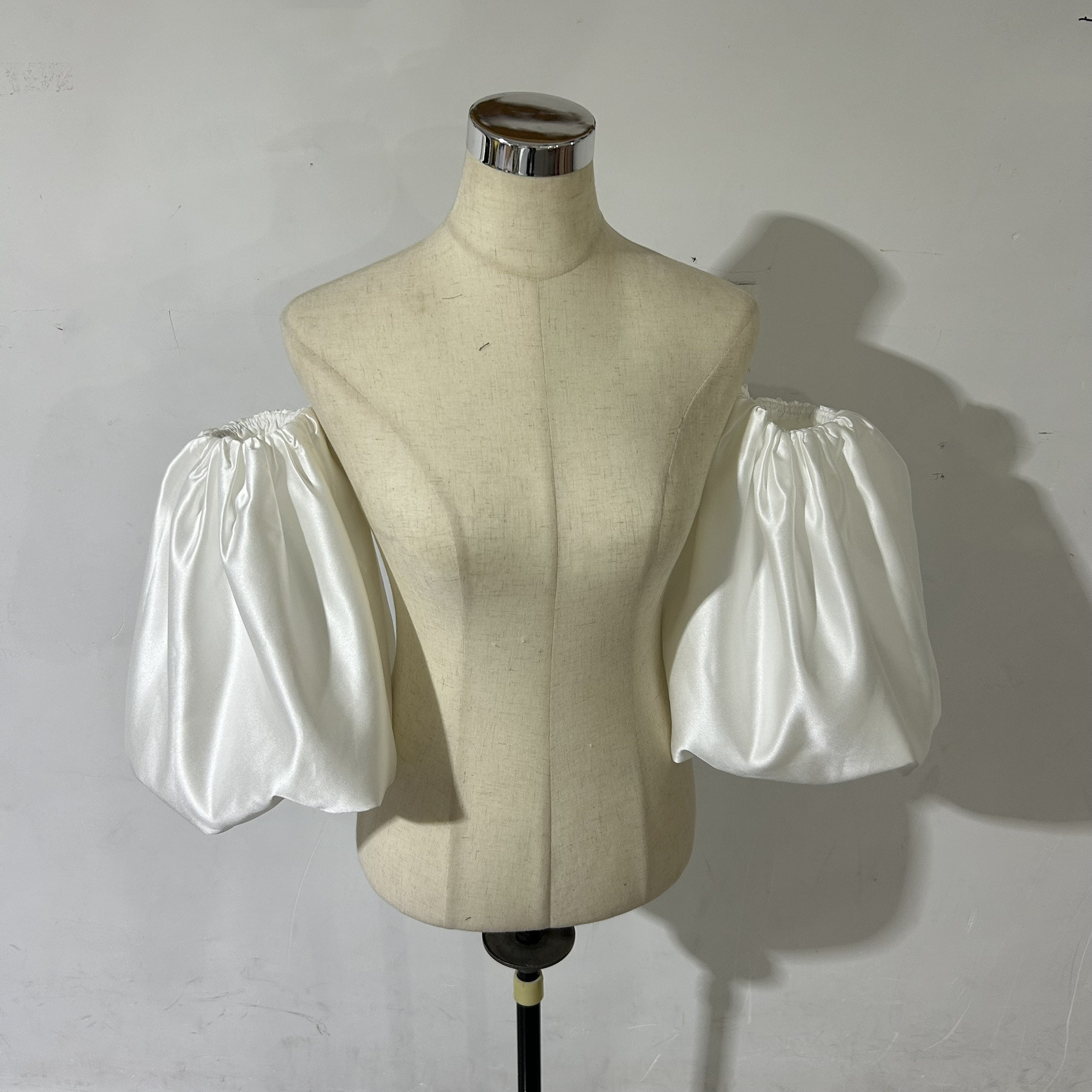 大人気上昇   取り外し袖    ショルダーの付け袖 パフスリーブ オーダー可能 6,473円