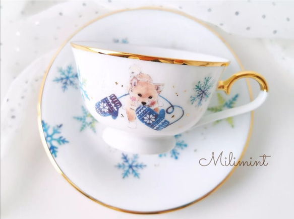 【1セット限りで終了】柴犬の雪遊びお茶セット (マグカップ1点、カップ＆ソーサー1点、ティースプーン1点)　ティーセット 2枚目の画像