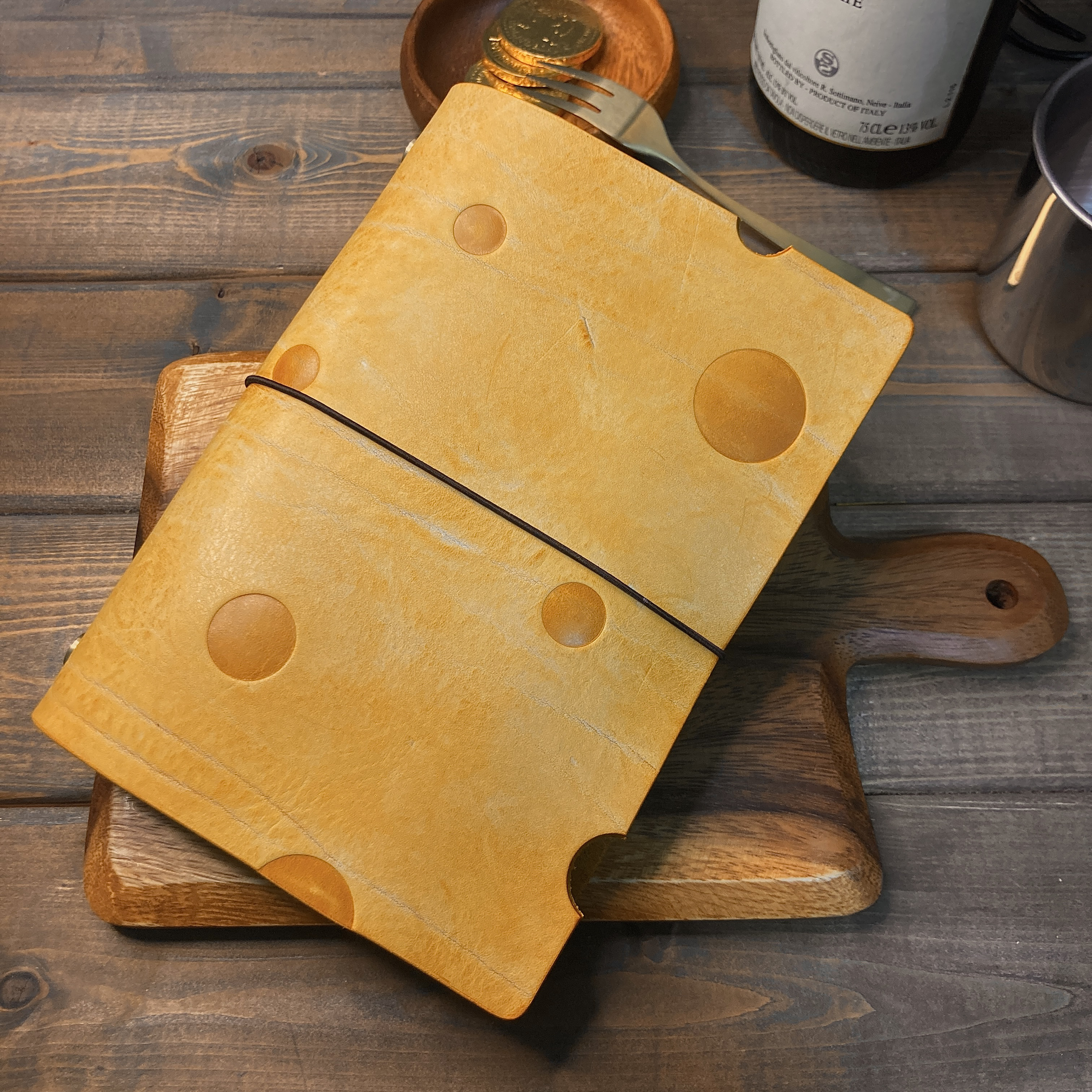 【バイブルサイズ】チーズみたいな システム手帳 6穴　レザー　本革