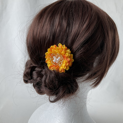 ビーズと花のかんざし　オレンジ　黄色　ヘアピン　髪飾り　結婚式　前撮り　成人式 5枚目の画像