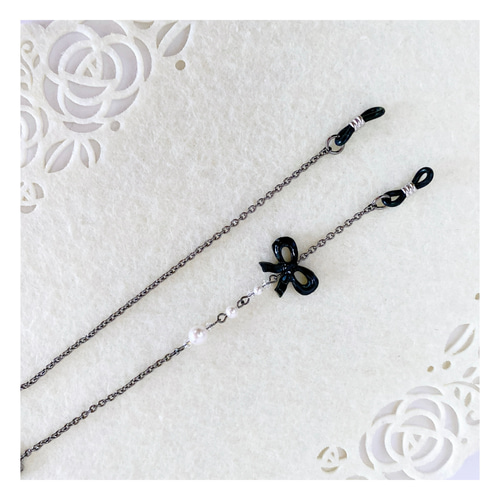 大人ガーリーに!!ドイツ製リボンチャーム＆SWAROVSKIパールのメガネ