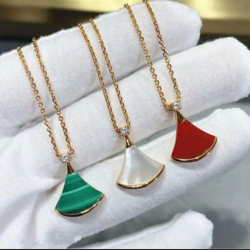 ✴️ハイグレード ディーヴァ 最高級 ドリーム ネックレス ローズ  