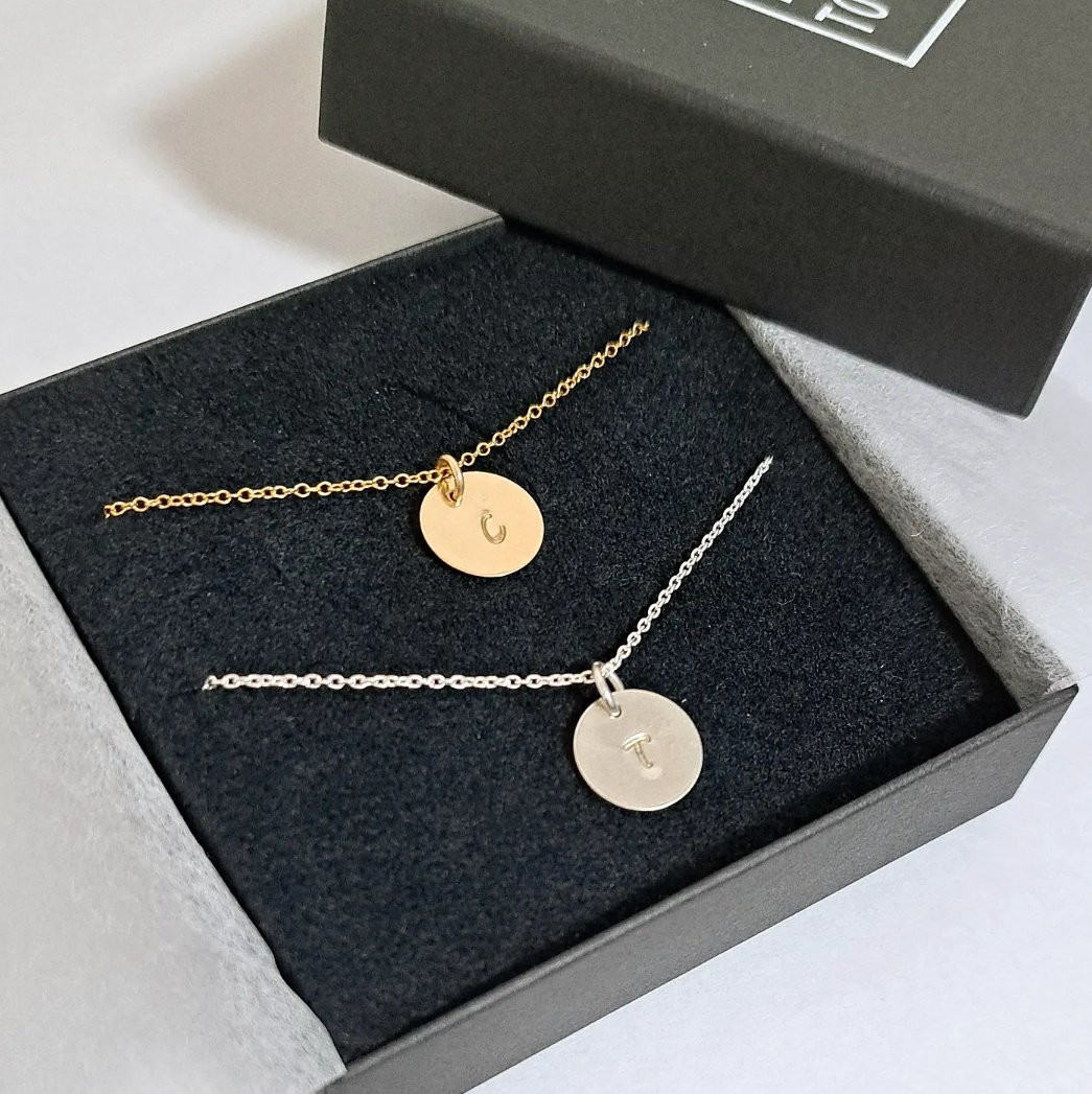 イニシャルペアプレートネックレスセット【ペア】