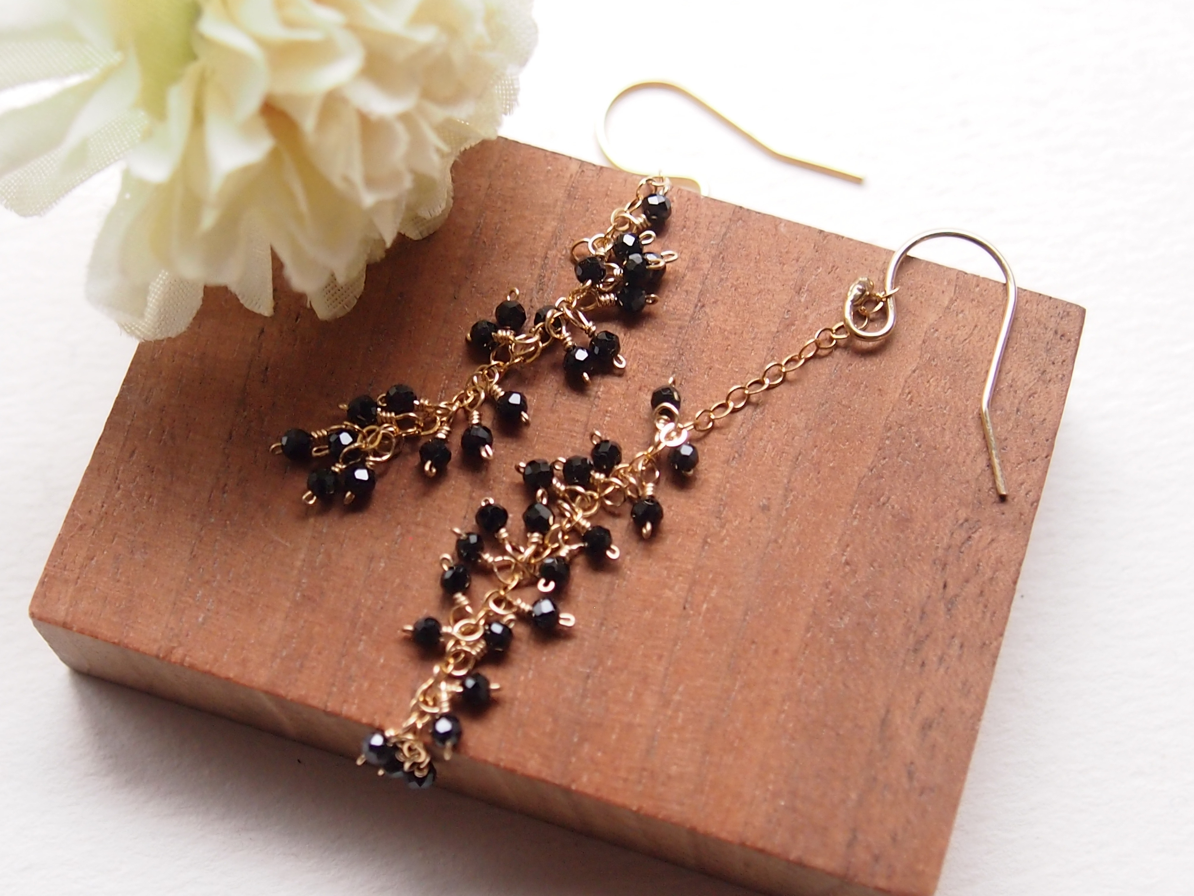 夜更け（ピアス（14kgf）／イヤリング）