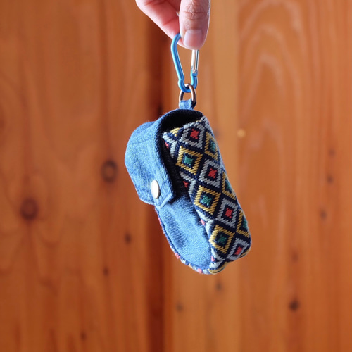 こぎん刺し縦型ワイヤレスイヤホンケースエスニック【刺繍☺︎刺し子