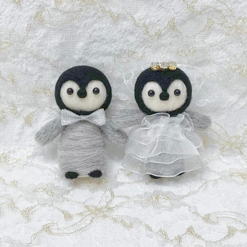 受注製作／入籍・結婚祝いにも♡】新郎新婦ペンギンさんの切り株