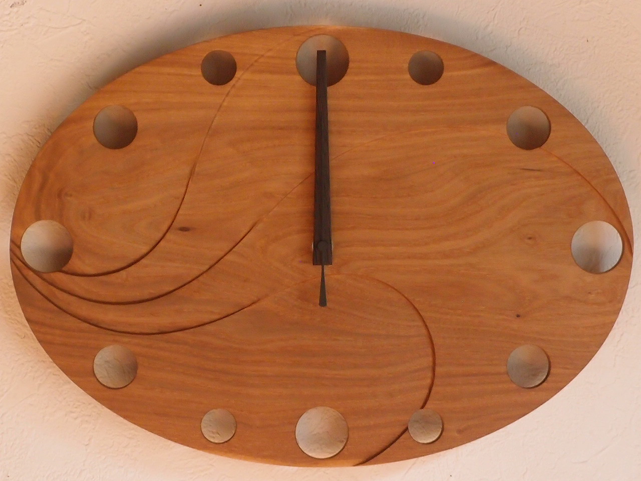 無垢の木の電波掛け時計　ニレ　０００３