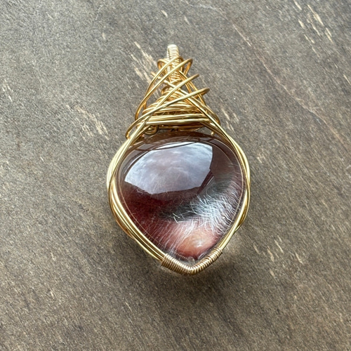 激レア！！レッドアンフィボールインクォーツ☆ワイヤーアート