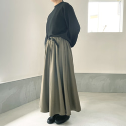 A字型束帶褶襉半身裙【灰色】 第17張的照片