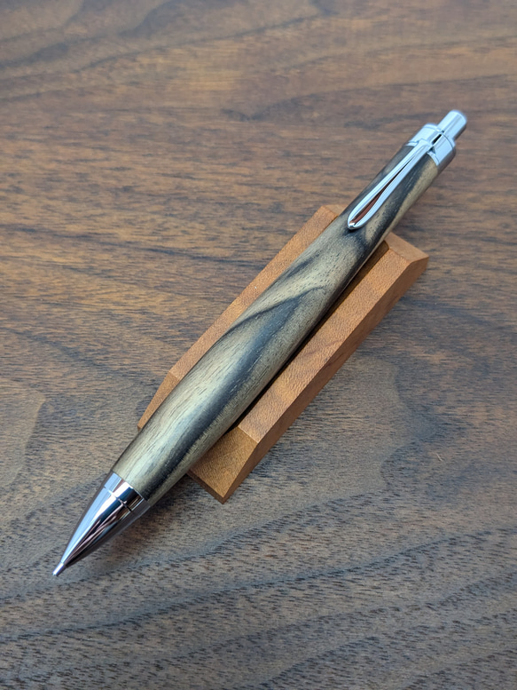 新作】黒柿 シャープペンシル No.693 ペン・筆記用具 工房 新作】黒柿 シャープペンシル No.693 ペン・筆記用具 工房