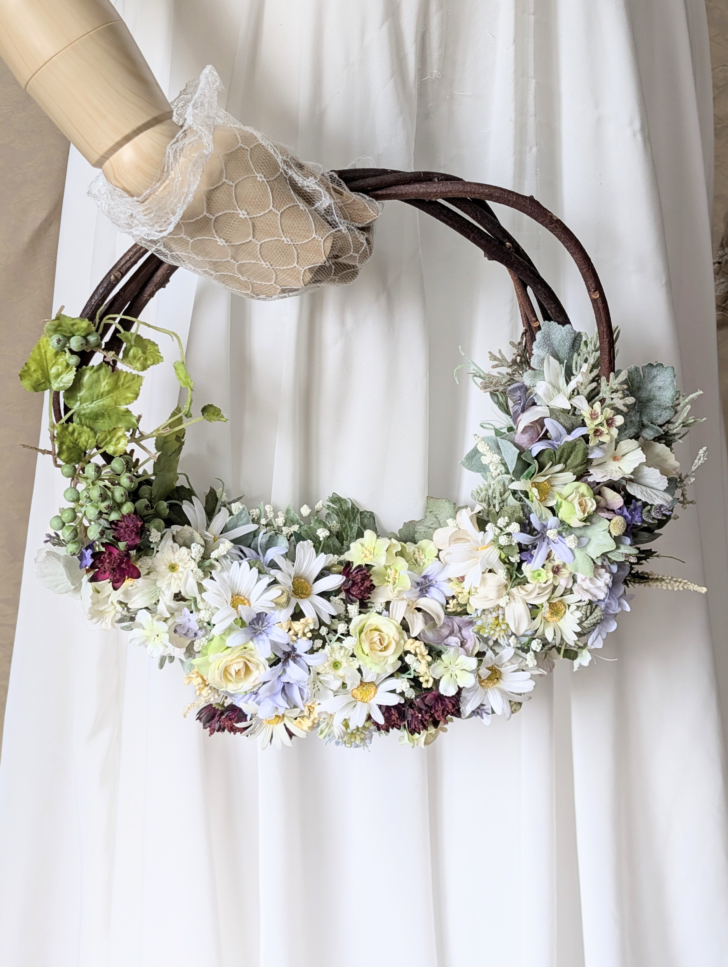 ウエディングリース(c)ブートニア込み　世界で1つ貴女だけにお勧めします。