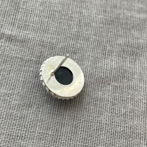 ホワイトオニキスシルバーピアス 白い石 白いアクセサリー