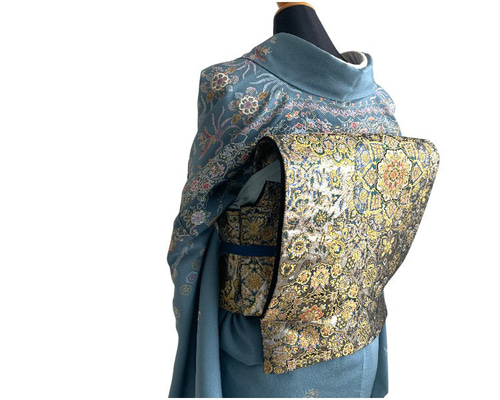 袋帯【岸本景春】二代目 正絹 染織刺繍 松ぼっくり文様 お太鼓柄 黒色 金銀通し 袋帯【岸本景春】二代目 正絹 染織刺繍 松ぼっくり文様 お太鼓柄