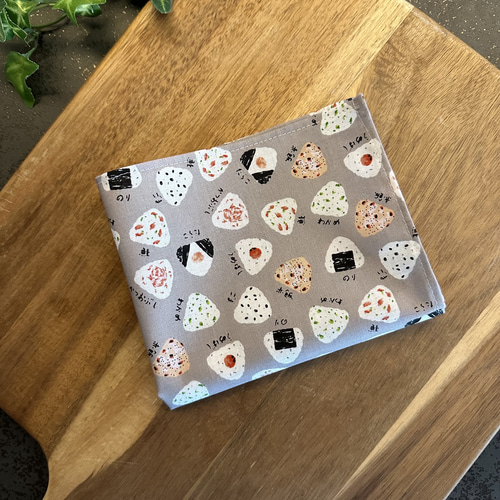 サイズが選べる ランチョンマット ♡ おにぎり おむすび 和柄 入学入園