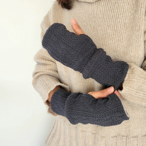 AKIKOAOKI ノスタルジック アームウォーマー ニット マルチ 手袋 miniministore アームウォーマー ケーブルニットグローブ