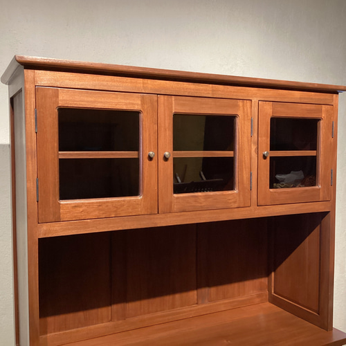 最安値】マホガニー カップボードキャビネット 食器棚 W1250