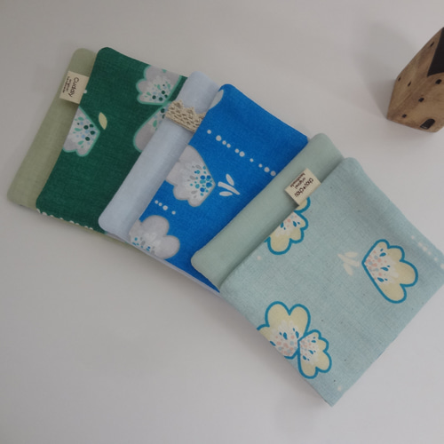 大きめ*NINA*Flower*やわらかガーゼハンカチ4枚セット 大きめ*NINA*Flower*やわらかガーゼハンカチ4枚セット