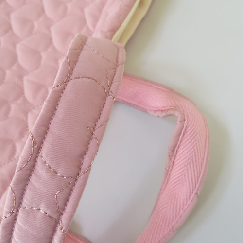 持ち手同素材 ハートステッチpink♡ポリエステル素材のキルティング