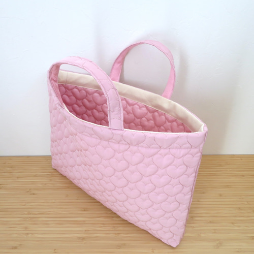 持ち手同素材 ハートステッチpink♡ポリエステル素材のキルティング
