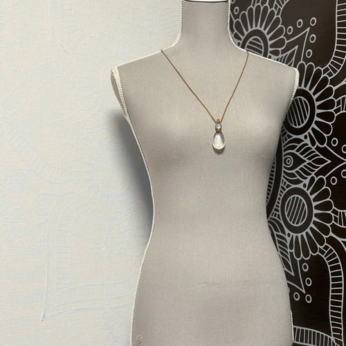 純瑞麗』ブルーエンジェルラダークォーツとブルームーンストーンの