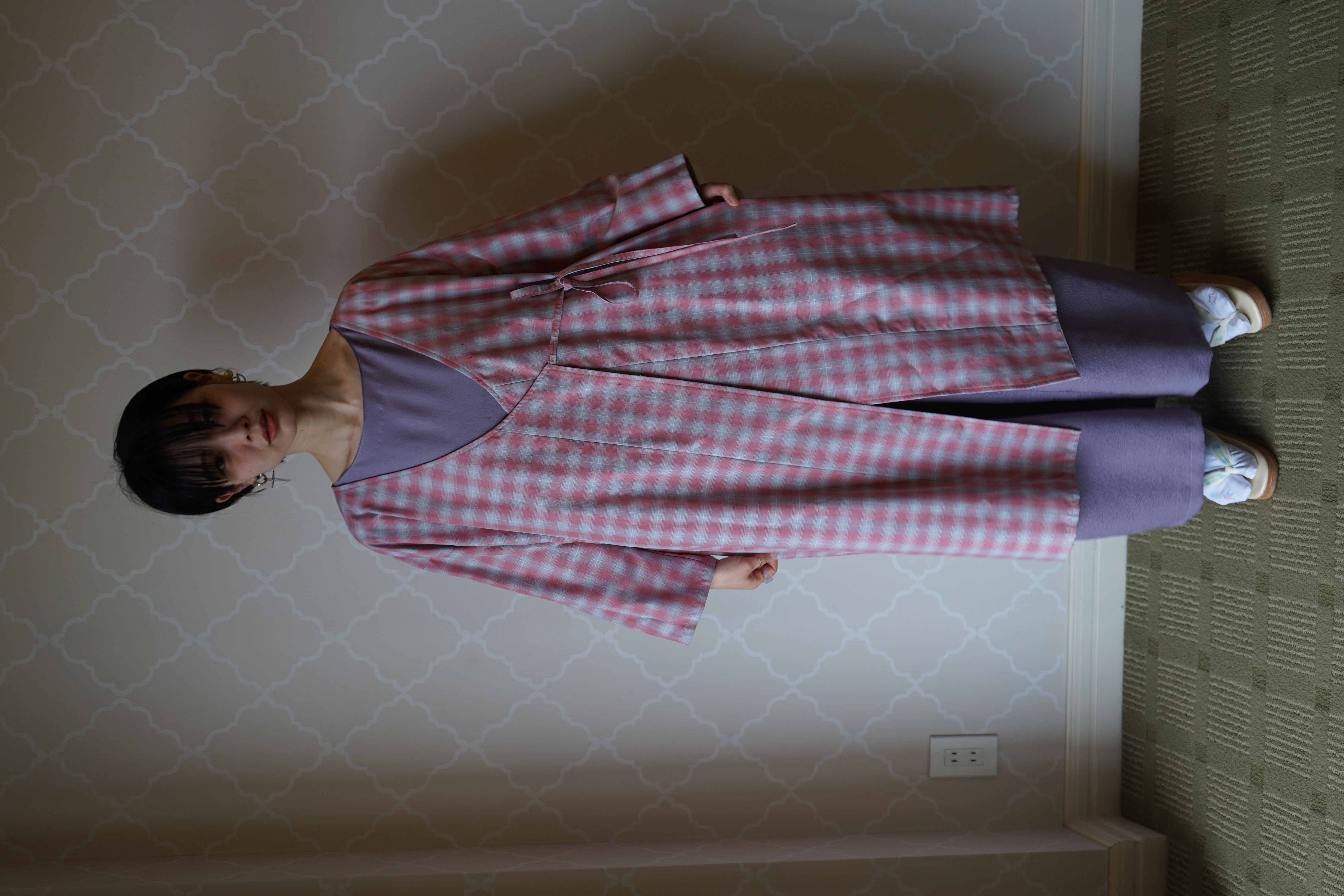 【送料無料】【Sale】ピンクのチェックがかわいい新品の着物の反物で仕上げたオールシルクのワンピース。