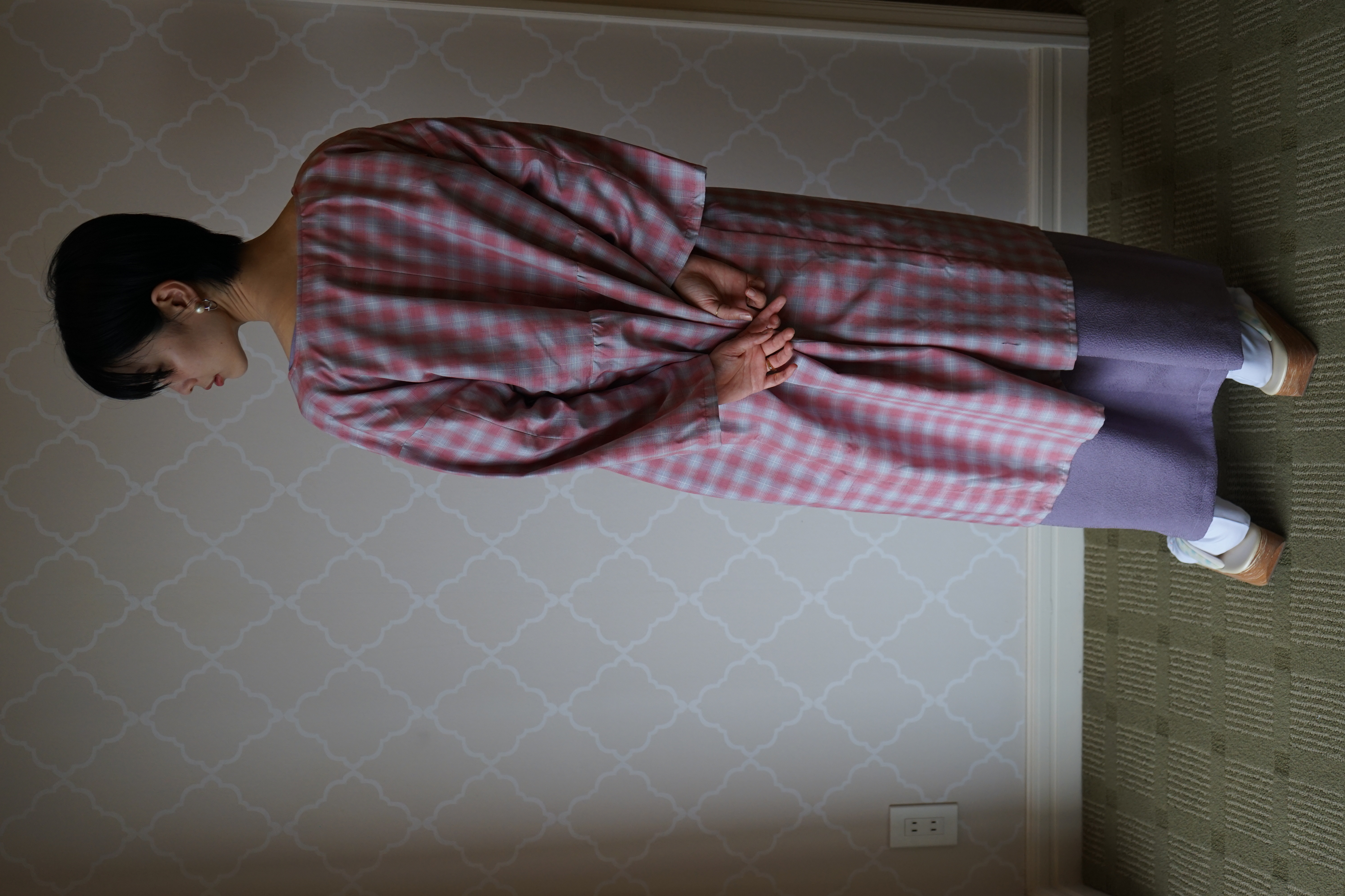 【送料無料】【Sale】ピンクのチェックがかわいい新品の着物の反物で仕上げたオールシルクのワンピース。