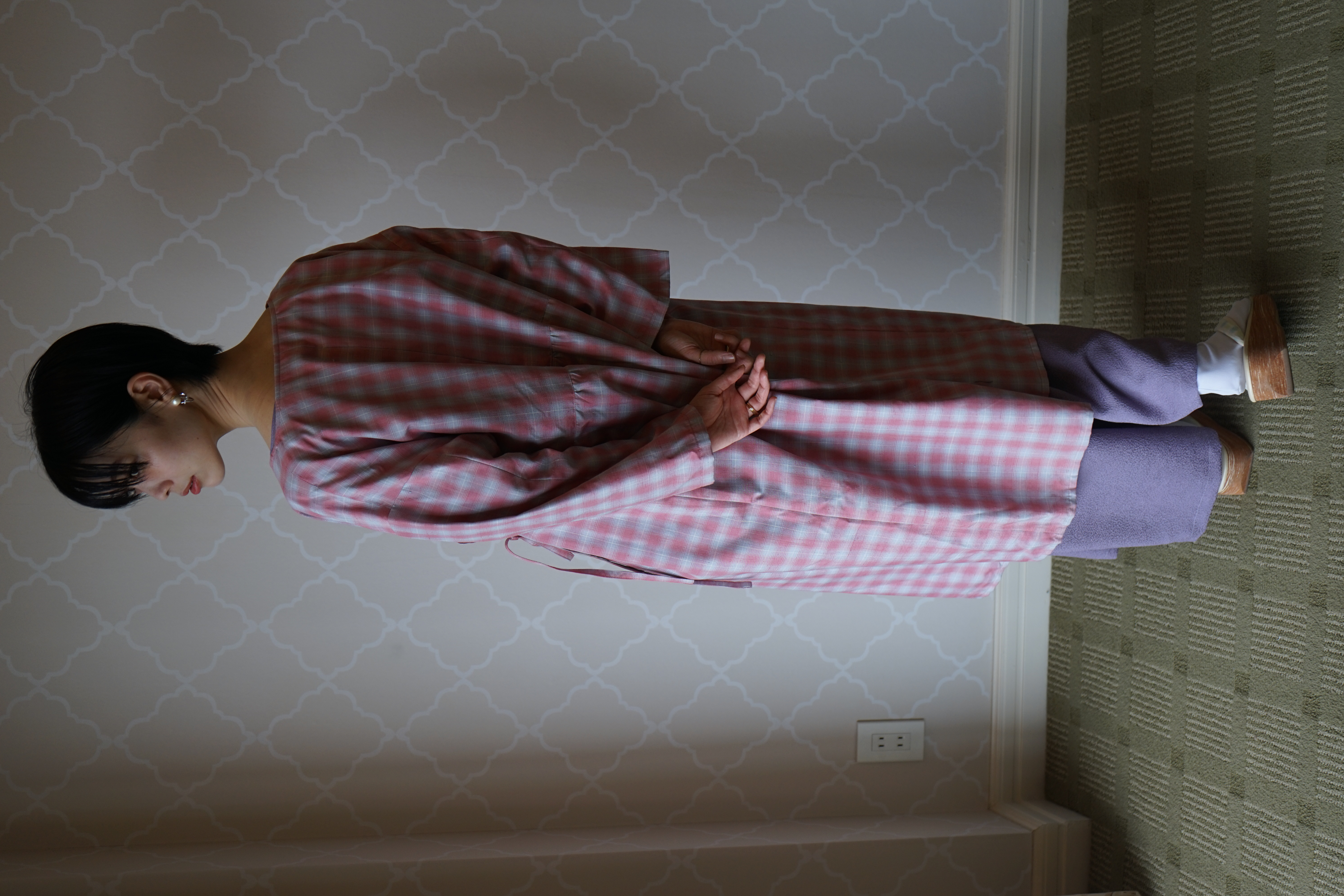 【送料無料】【Sale】ピンクのチェックがかわいい新品の着物の反物で仕上げたオールシルクのワンピース。