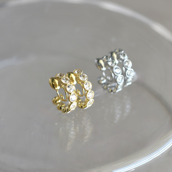 售完即止【金屬過敏相容】圈形耳環款式！帶有無孔夾的抗痛氧化鋯環形耳環 第6張的照片