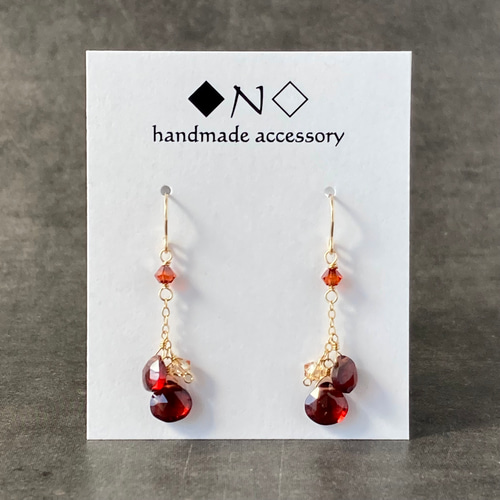 14kgf 宝石質ガーネットのピアス スワロフスキー・クリスタルの煌めき 14kgf 宝石質ガーネットのピアス スワロフスキー・クリスタル