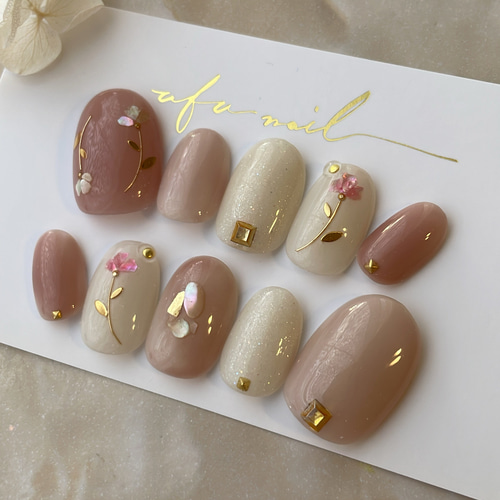 上品シンプル一輪フラワーネイル ネイルチップ（つけ爪） ufu-nail