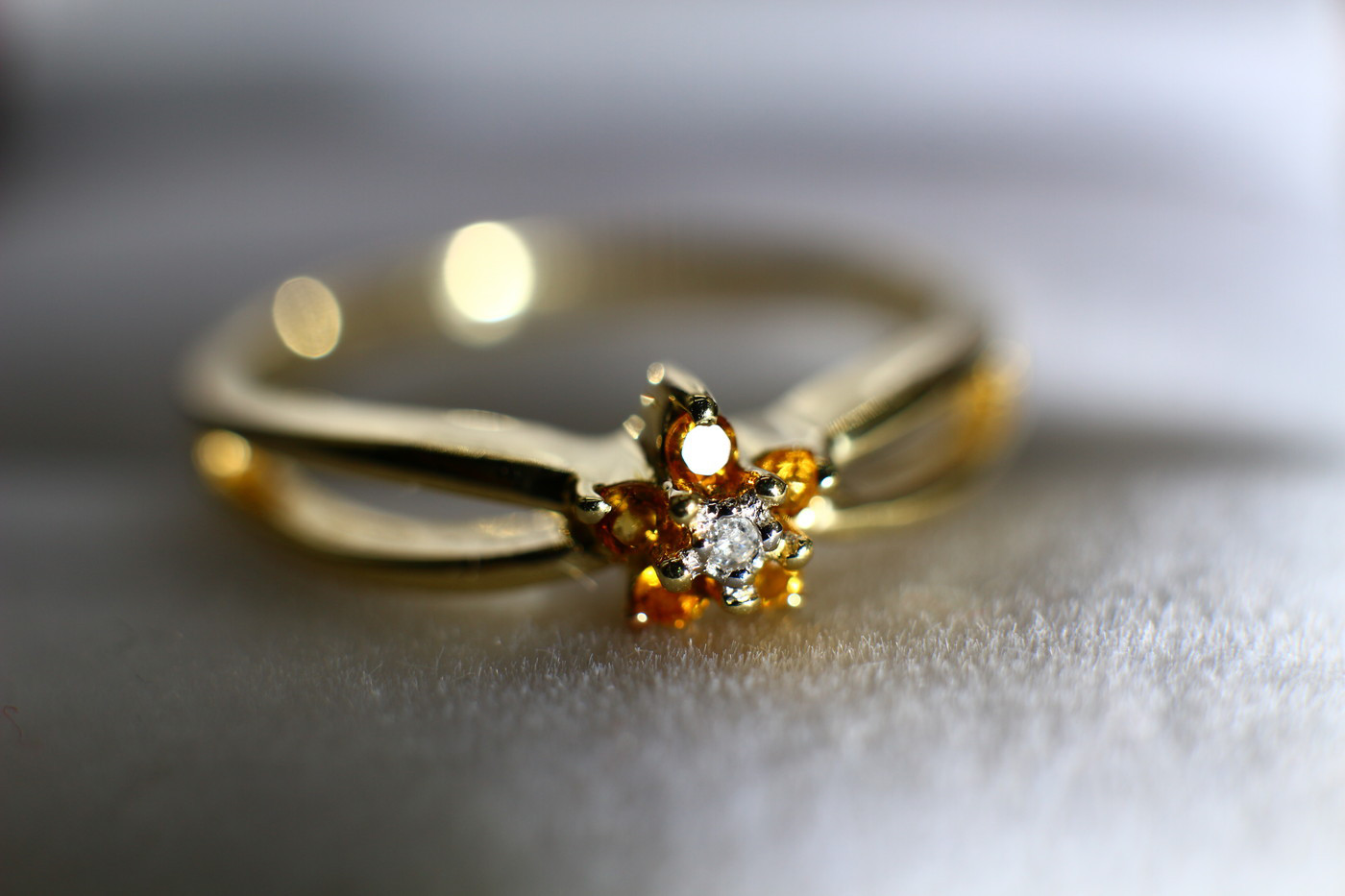 絶品 英国 ゴールド リング レディース 指輪 ビンテージ 天然 ダイアモンド 純金 純金率375 宝石 J21