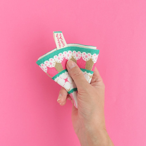 乙女心くすぐるカラー】大人まるいガーゼハンカチ ピエロ ピンク