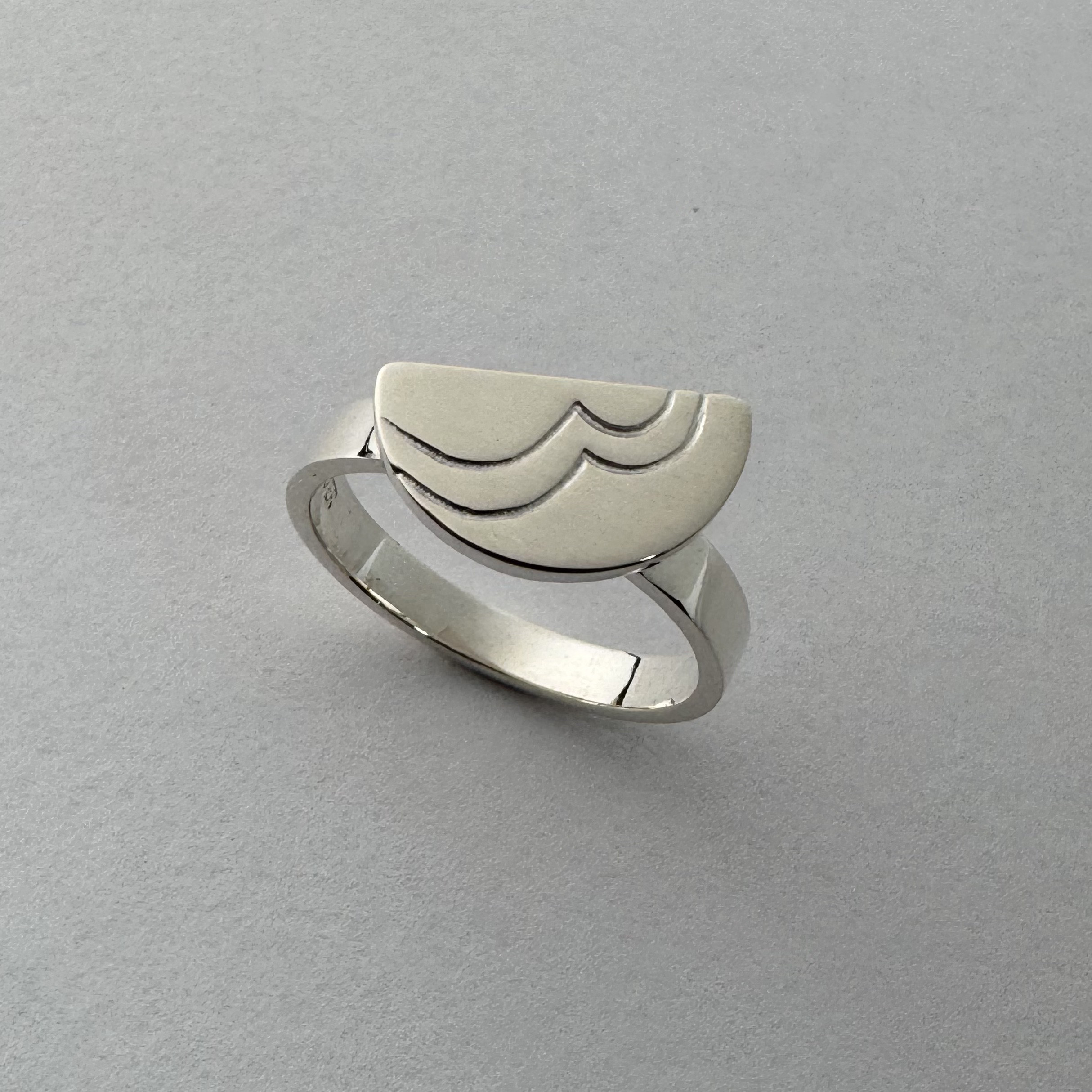 Moon river ring　（ムーンリバーリング）