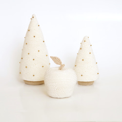 【yuj - süß line】手編みのクリスマスツリーとりんごのセット　クリスマス　デコレーション　オーナメント 2枚目の画像