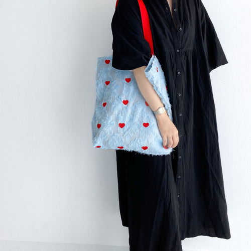 ハート刺繍のフラワートートバッグ(水色) トートバッグ amazing