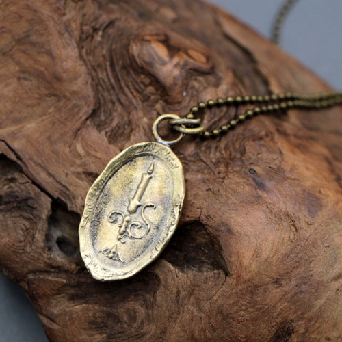 洋館の見回り｜真鍮｜ペンダント｜ネックレスチェーン付｜ロウソク