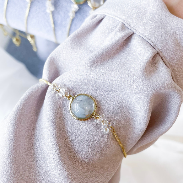 選擇您自己的品牌名稱女士滑扣手鍊，飾有誕生石和天然寶石，均碼，並飾有 2026 年春季誕生石。 第6張的照片