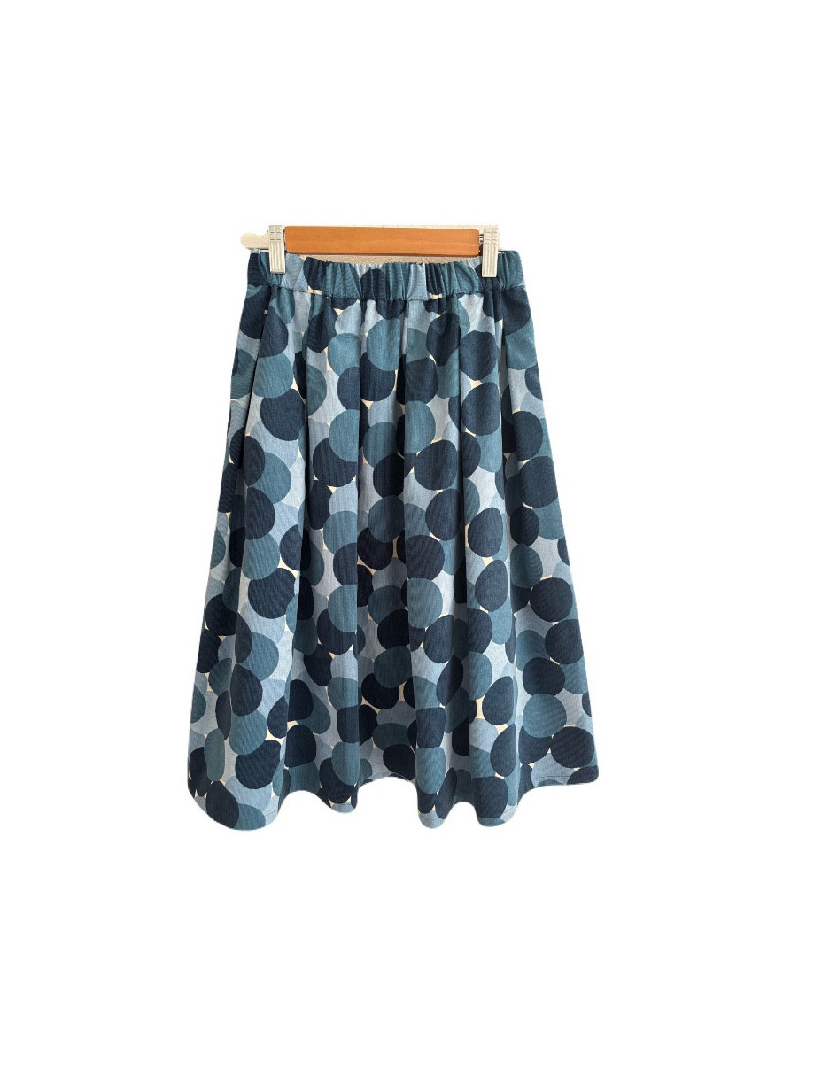 コーデュロイの水玉のギャザースカート