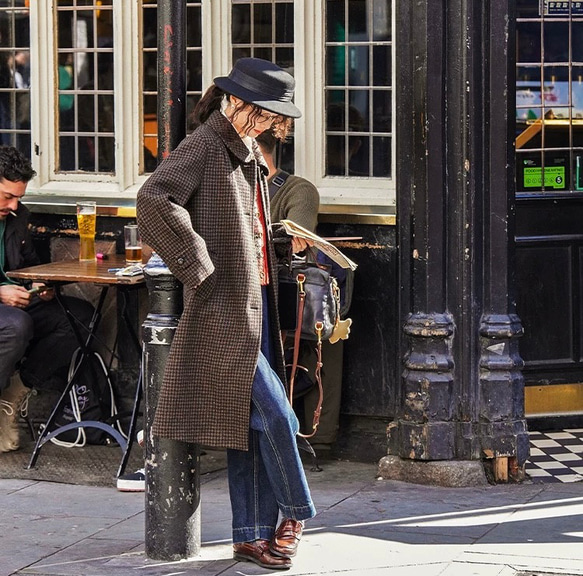 レトロモダンな丸襟　ウールのロングコート【春秋冬】黒系 15枚目の画像