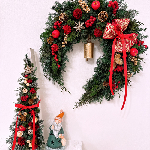 特集ページ掲載】幸運よ呼ぶ馬蹄形 クリスマスリース クリスマス