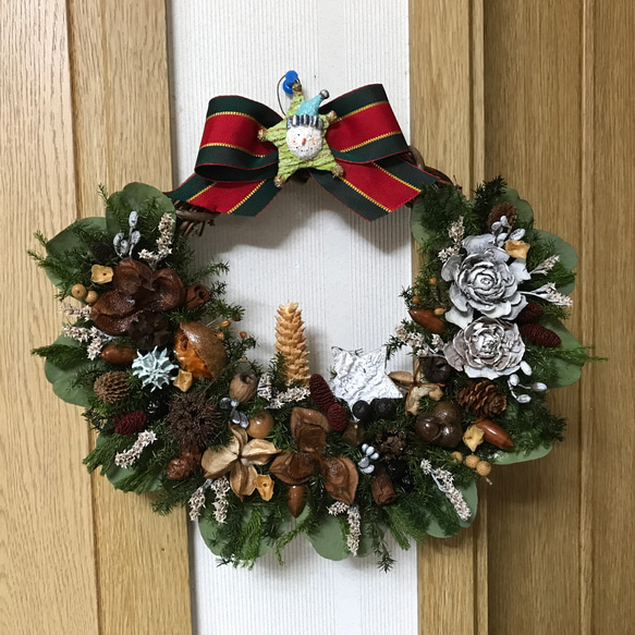 受注制作ユーカリリースwithクリスマスローズ