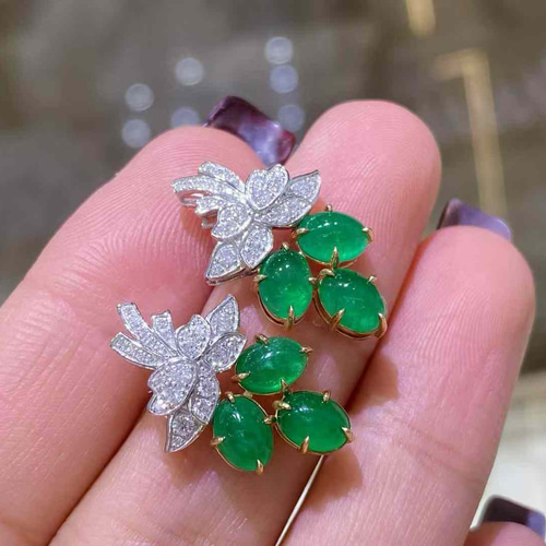 新着 天然ダイヤモンド付きエメラルドピアスk18 ピアス（スタッド・一 アクセサリー