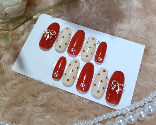 【No.030】ネイルチップ♡赤ネイル♡オフホワイト♡冬ネイル♡ニットネイル No.030】ネイルチップ♡赤ネイル♡オフホワイト♡冬ネイル♡ニット