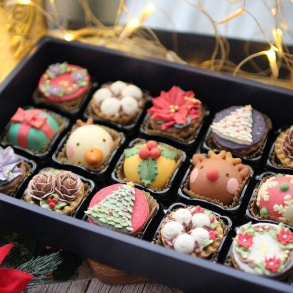 （クリスマス近辺発送）クリスマスあんフラワークッキー 15個入り　 食べられるお花！あんこのお花！クリスマス　高級ギフト 5枚目の画像