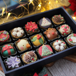 （クリスマス近辺発送）クリスマスあんフラワークッキー 15個入り　 食べられるお花！あんこのお花！クリスマス　高級ギフト 1枚目の画像