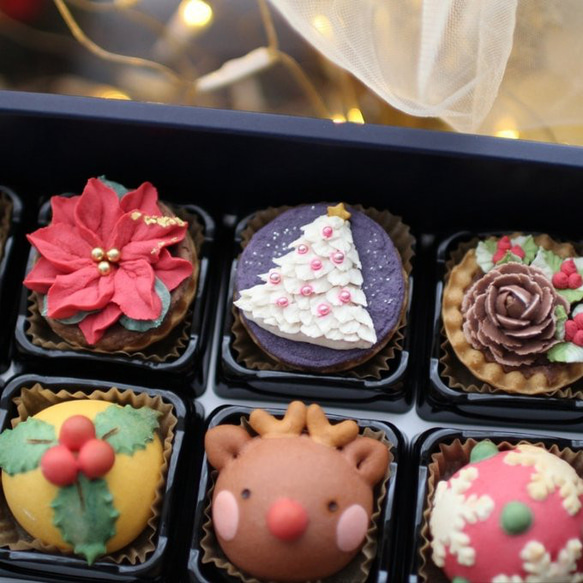 （クリスマス近辺発送）クリスマスあんフラワークッキー 15個入り　 食べられるお花！あんこのお花！クリスマス　高級ギフト 9枚目の画像