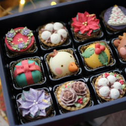 （クリスマス近辺発送）クリスマスあんフラワークッキー 15個入り　 食べられるお花！あんこのお花！クリスマス　高級ギフト 8枚目の画像