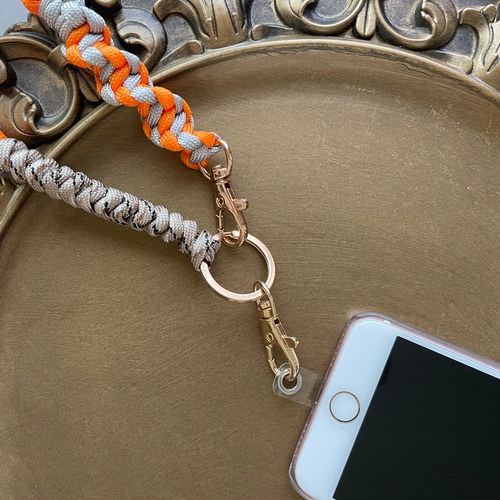 パラコードで作る気まぐれスマホショルダーストラップ(オレンジ×ピンク